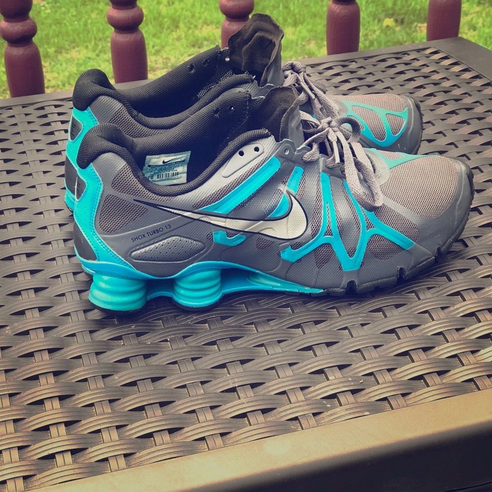 Size 11 Nike Shox Turbo 13
